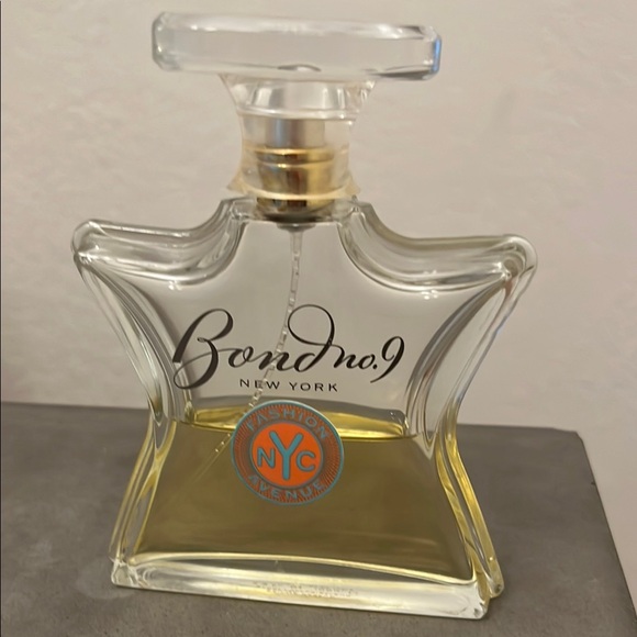 Bond no. 9 NYC Fashionn Avenue Perfume - Picture 2 of 2